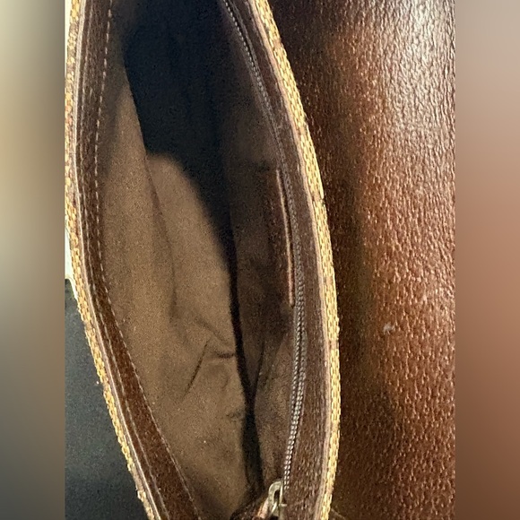 Gucci Tan and Brown Monogram Belt Bag - Picture 6 of 11